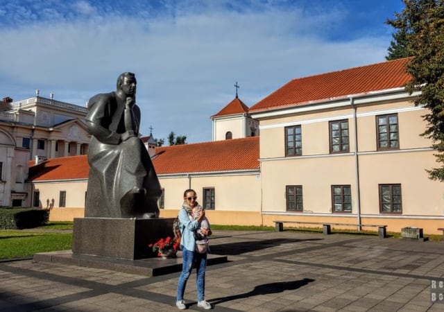 Maironis Monument, Kaunas