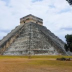Mexico - Chichén Itzá, a mysterious snake and pizza